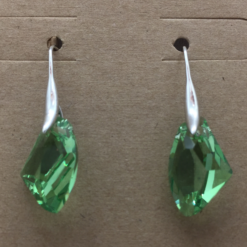 Swarovksi elements Galactic Vertical Pendant green